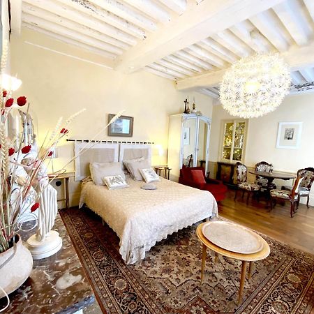 Maison De Noble Nicolas อาวาลง ภายนอก รูปภาพ