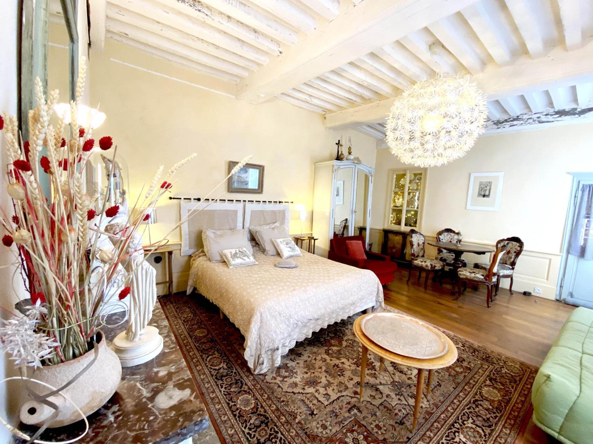 Maison De Noble Nicolas อาวาลง ภายนอก รูปภาพ