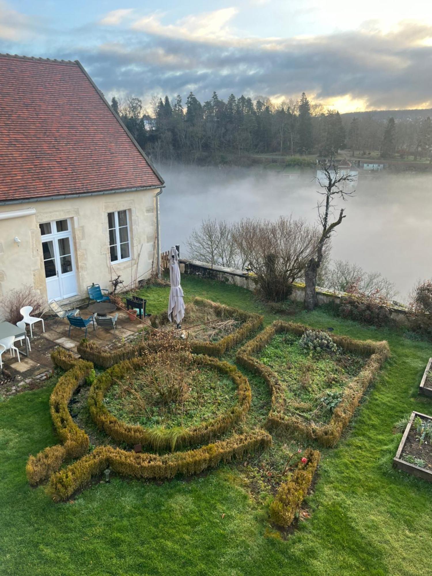 Maison De Noble Nicolas อาวาลง ภายนอก รูปภาพ