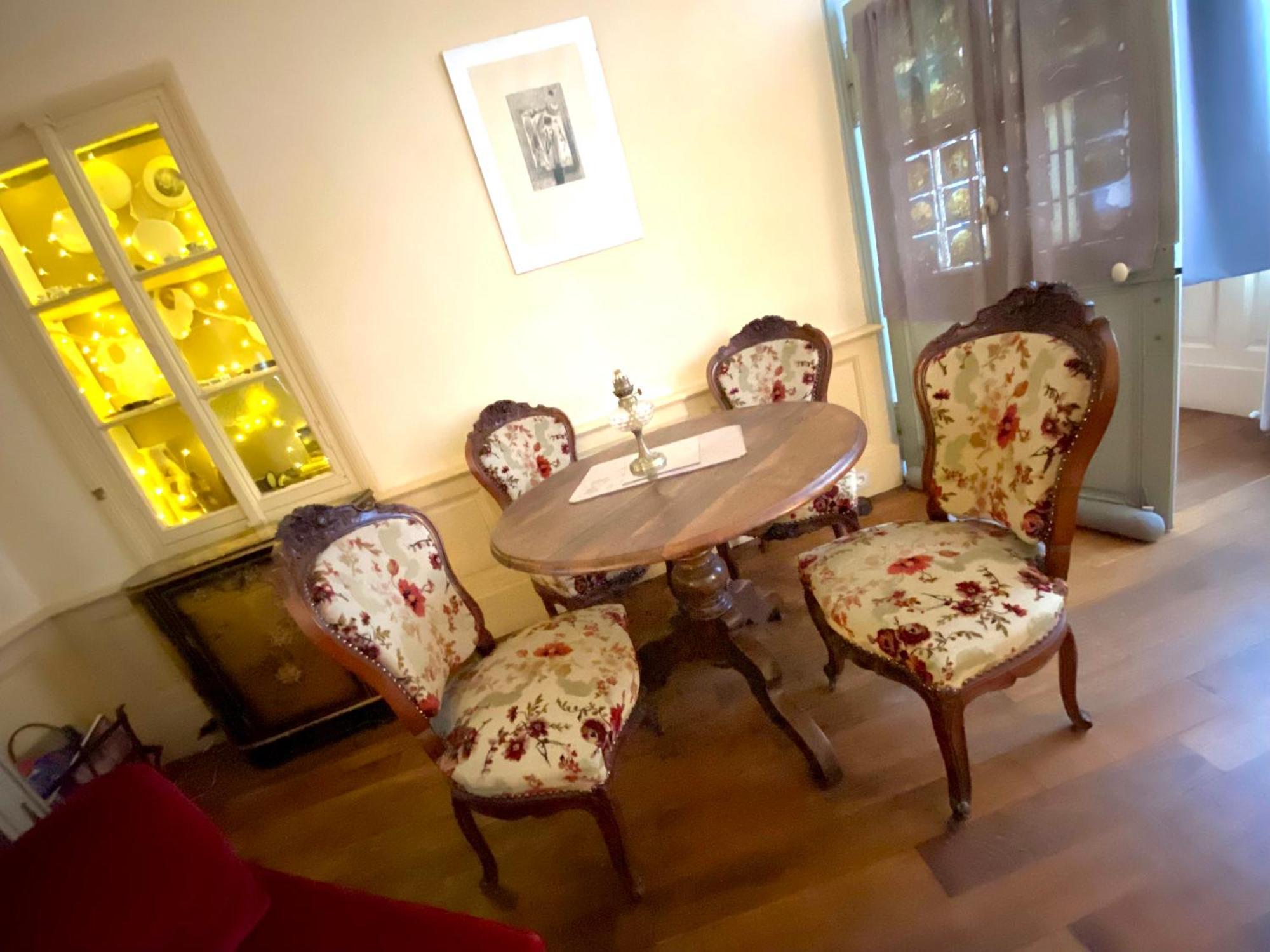 Maison De Noble Nicolas อาวาลง ภายนอก รูปภาพ